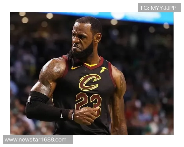 詹姆斯秀传球 古德温底角三分命中 詹姆斯秀传球 古德温底角三分命中