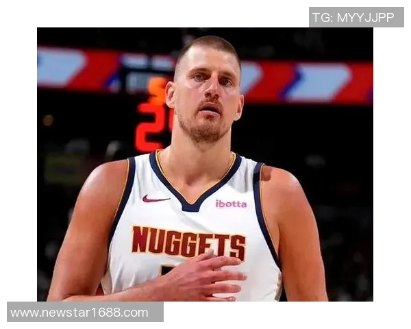 这手感!约基奇转身背打 柔和手感一抛成功打2+1 这手感!约基奇转身背打 柔和手感一抛成功打2+1