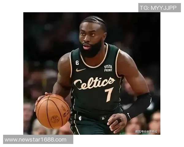 内外开花!杰伦·布朗半场10中6拿到17分 正负值+22 内外开花!杰伦·布朗半场10中6拿到17分 正负值+22