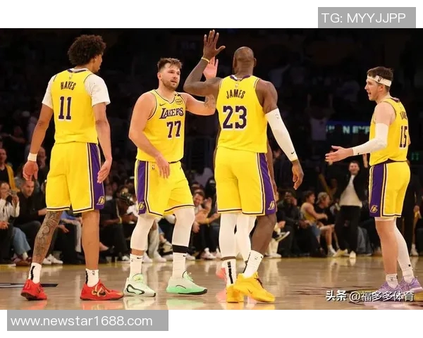 重回西部第二!詹皇还是第四节的王!东皇组合回归助湖人拿下76人 重回西部第二!詹皇还是第四节的王!东皇组合回归助湖人拿下76人