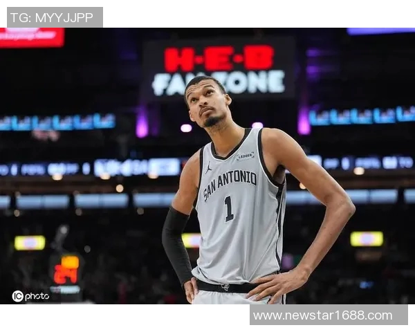 文班27+10+4帽史诗级逆转，无缘日最佳，东契奇砍44分成队史第4人